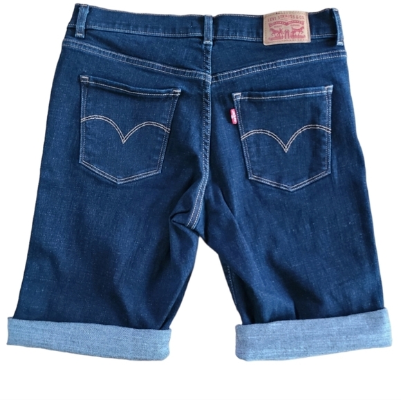 Levi's Classic Bermuda Jean Shorts in Dark Wash - Size 27 - Picture 5 of 13